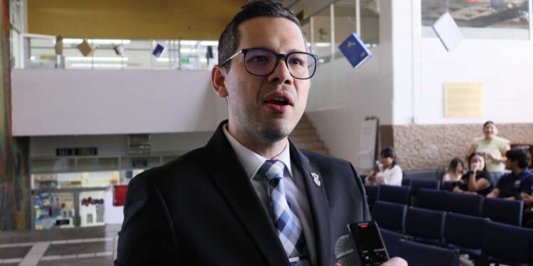 Presentan en la Biblioteca Central “Eustaquio Buelna Pérez” de la UAS el Conversatorio “El camino del estudiante de pregrado a investigador”