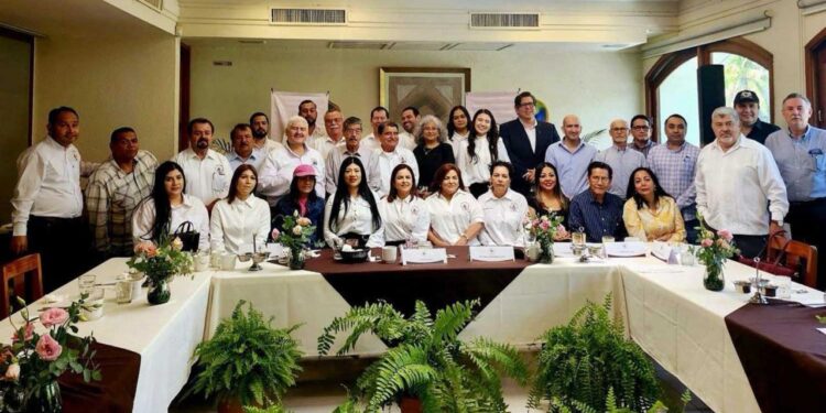 Celenne Judith Mariscal, investigadora de la UAS, es nombrada presidenta del Colegio de Abogados “Bienestar Social y Democracia Participativa”