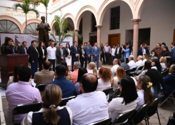 En su 152 aniversario, la UAS se consolida con los más altos niveles de desarrollo académico e institucional, destaca el Rector Jesús Madueña; da inicio el XXX Festival Internacional Universitario de la Cultura 2025