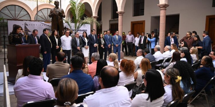 En su 152 aniversario, la UAS se consolida con los más altos niveles de desarrollo académico e institucional, destaca el Rector Jesús Madueña; da inicio el XXX Festival Internacional Universitario de la Cultura 2025