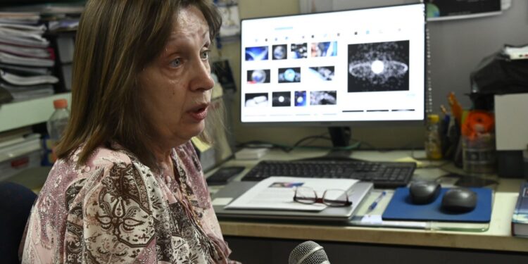 Existen riesgos reales para las misiones tripuladas y satélites operativos por los residuos espaciales que permanecen como desechos flotantes