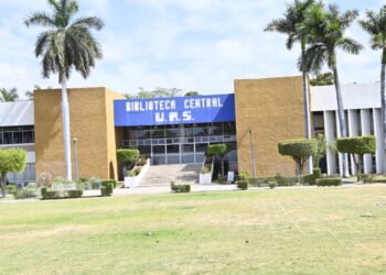 Espacios emblemáticos en beneficio de toda la comunidad universitaria, como la Biblioteca Central de la UAS, deben mantenerse en excelentes condiciones: Madueña Molina