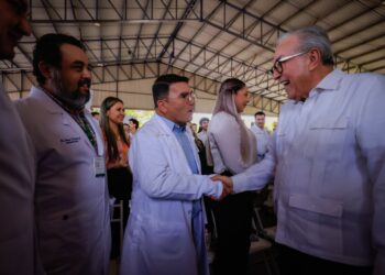 Gobernador Rocha, en el seno de la comunidad universitaria UAS, encabeza gran encuentro