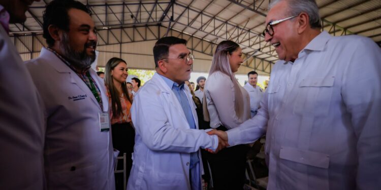 Gobernador Rocha, en el seno de la comunidad universitaria UAS, encabeza gran encuentro