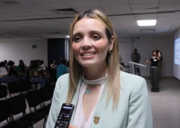 Estudiantes de la UAS que realizarán movilidad nacional e internacional sostienen reunión informativa