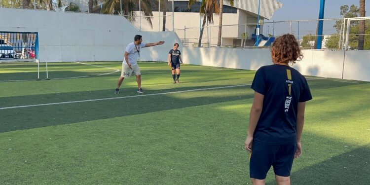 Deportes de la UAS convoca a formar parte de la Escuela de Futbol Femenil, en las categorías infantil y juvenil