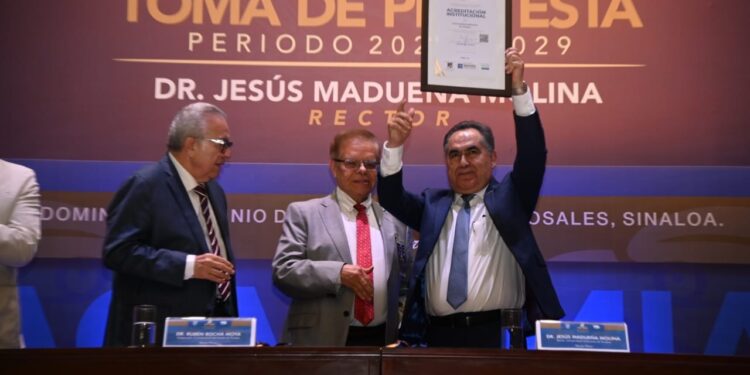 Empresarios y miembros de organismos colegiados reconocen el trabajo del Rector Jesús Madueña Molina