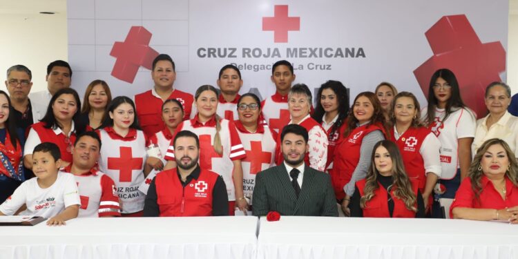 Reconocen la labor de socorristas de Elota en su día