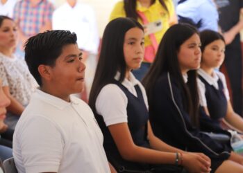 Llevan obras de infraestructura educativa a Boscoso y Tanques