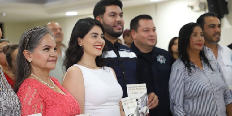 Gobierno de Elota y la Secretaría de Mujeres firman 10 compromisos por las mujeres y niñas