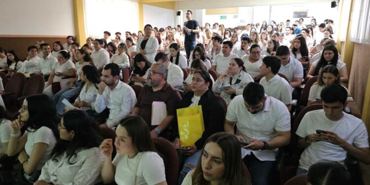 La Facultad de Medicina de la UAS realiza la asignación de servicio social a estudiantes Medicina General