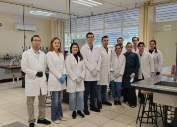 Doctoranda de la UAS investiga posibles beneficios de bebida a base de café y orujo de oliva para regular parámetros metabólicos
