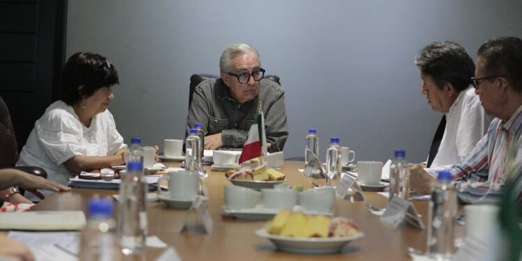 Compromete Rocha Moya coordinación y disposición para el gran desarrollo de vivienda social en Sinaloa