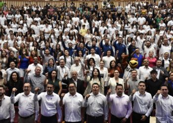 Encabezan el Rector y el Gobernador Ceremonia de Bienvenida del Ciclo Escolar 2025-2026; el mandatario refrendó su respaldo y hace un llamado a la Federación a apoyar a la UAS