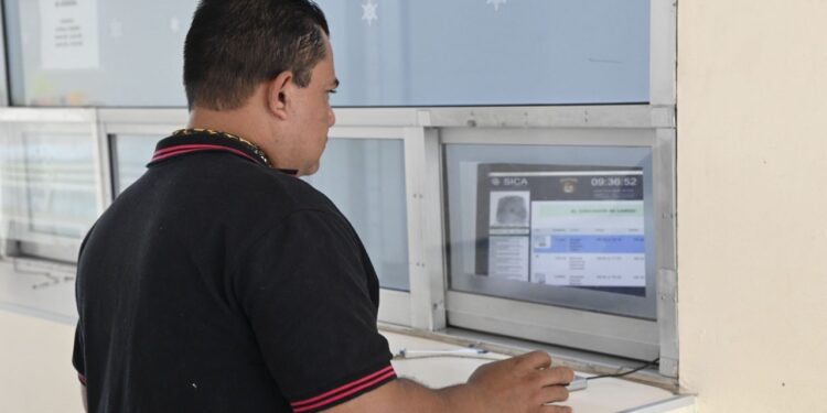 La UAS retoma sus labores administrativas, atendiendo y solucionando inquietudes y servicios para dar inicio al ciclo escolar 2025-2026