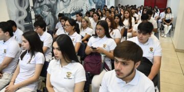 La Facultad de Medicina de la UAS lleva un cabo curso de inducción para los más de 800 jóvenes que iniciarán la Licenciatura de Medicina General