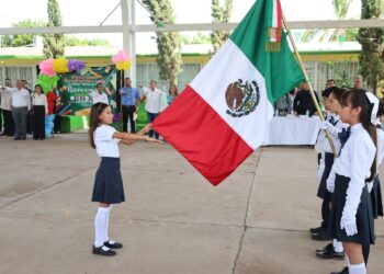 Inicia el ciclo escolar 2025-2026 en Elota con compromiso a la educación