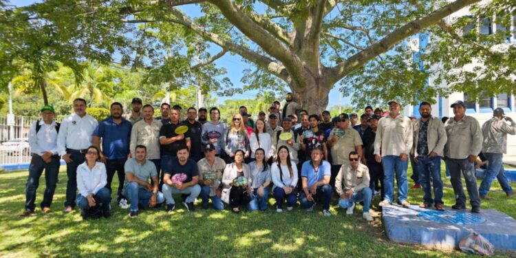 A través de Bienestar Universitario, realiza la UAS el Taller “Identificación de Plantas en Plataforma Naturista”, dirigido al personal de Jardinería