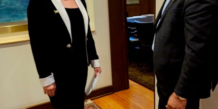 Mantiene reunión el Rector Jesús Madueña y la Ministra Jazmín Esquivel, fortaleciendo la colaboración entre el Poder Judicial y la Casa Rosalina