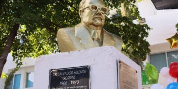 ¡De fiesta! La Preparatoria Dr. Salvador Allende celebró 49 años de su fundación, formando estudiantes y poniendo en alto el nombre de la UAS